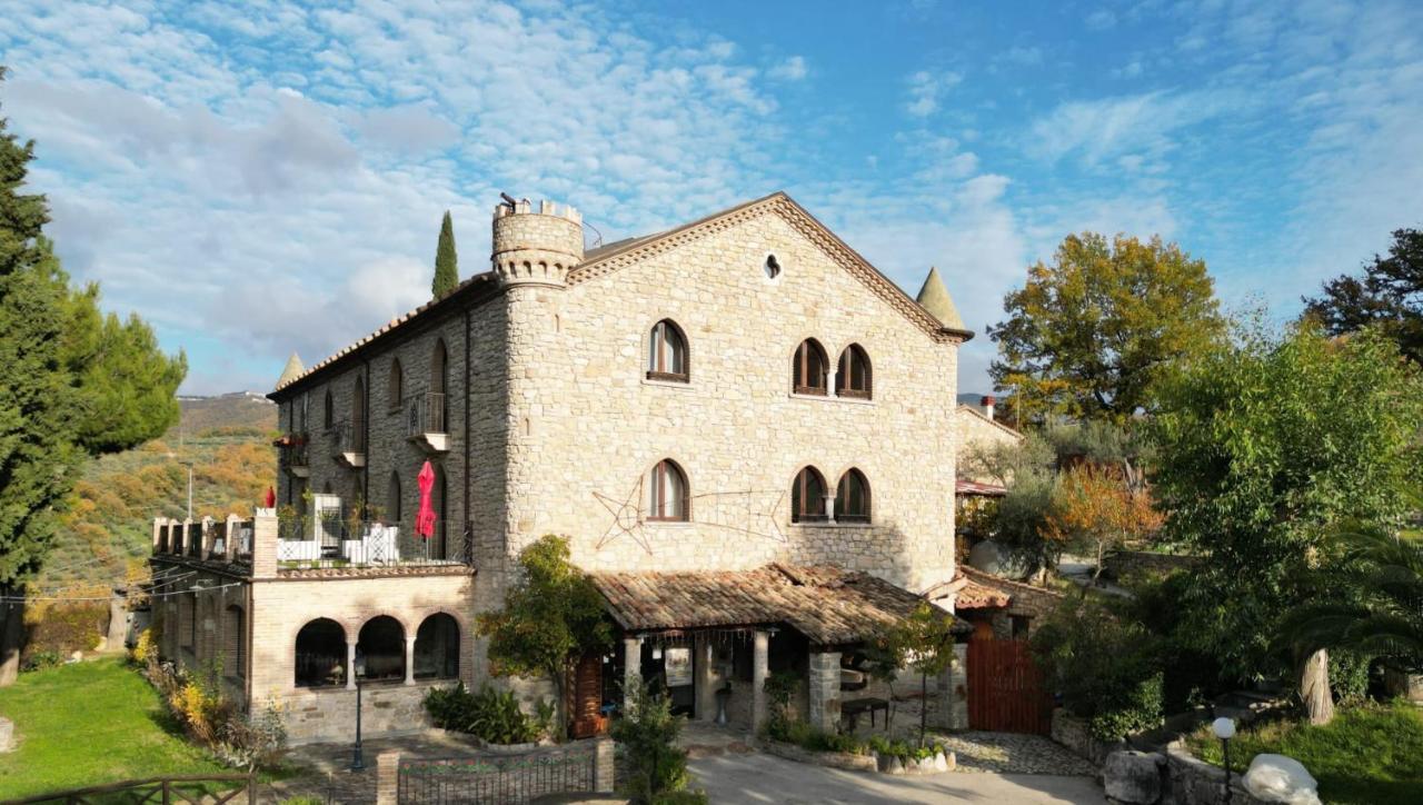 Hotel Lo Smeraldo Roccavivara Ngoại thất bức ảnh